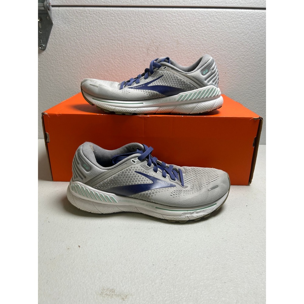 Brooks Adrenaline GTS 22 Grey Blue Women Size 7 Wide #3007